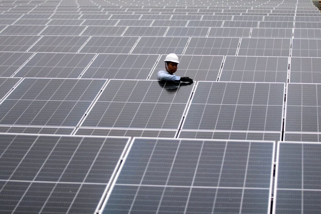 Dua Tahun Belum Sah, Regulasi PLTS Atap Bikin Pelaku Usaha Bingung