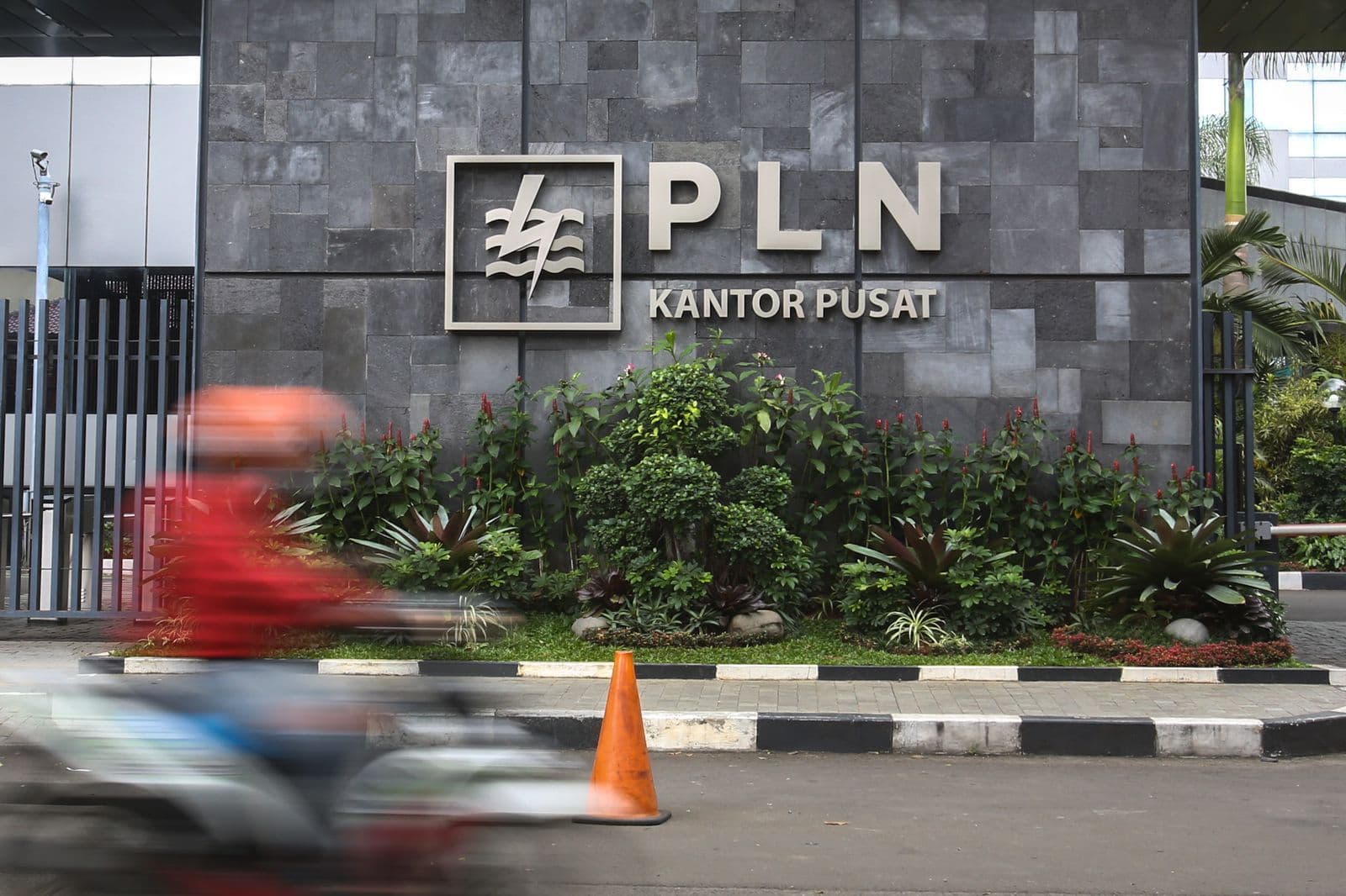 Memahami Cara Kerja PLN, Penyedia Tunggal Listrik Nasional