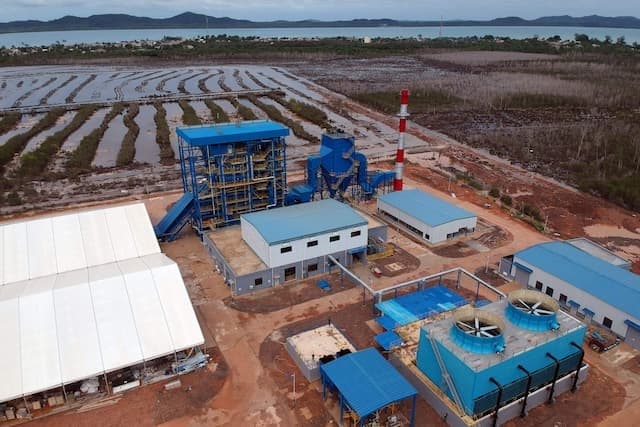 Mengurut Benang Kusut Sulitnya EBT Tumbuh di Indonesia