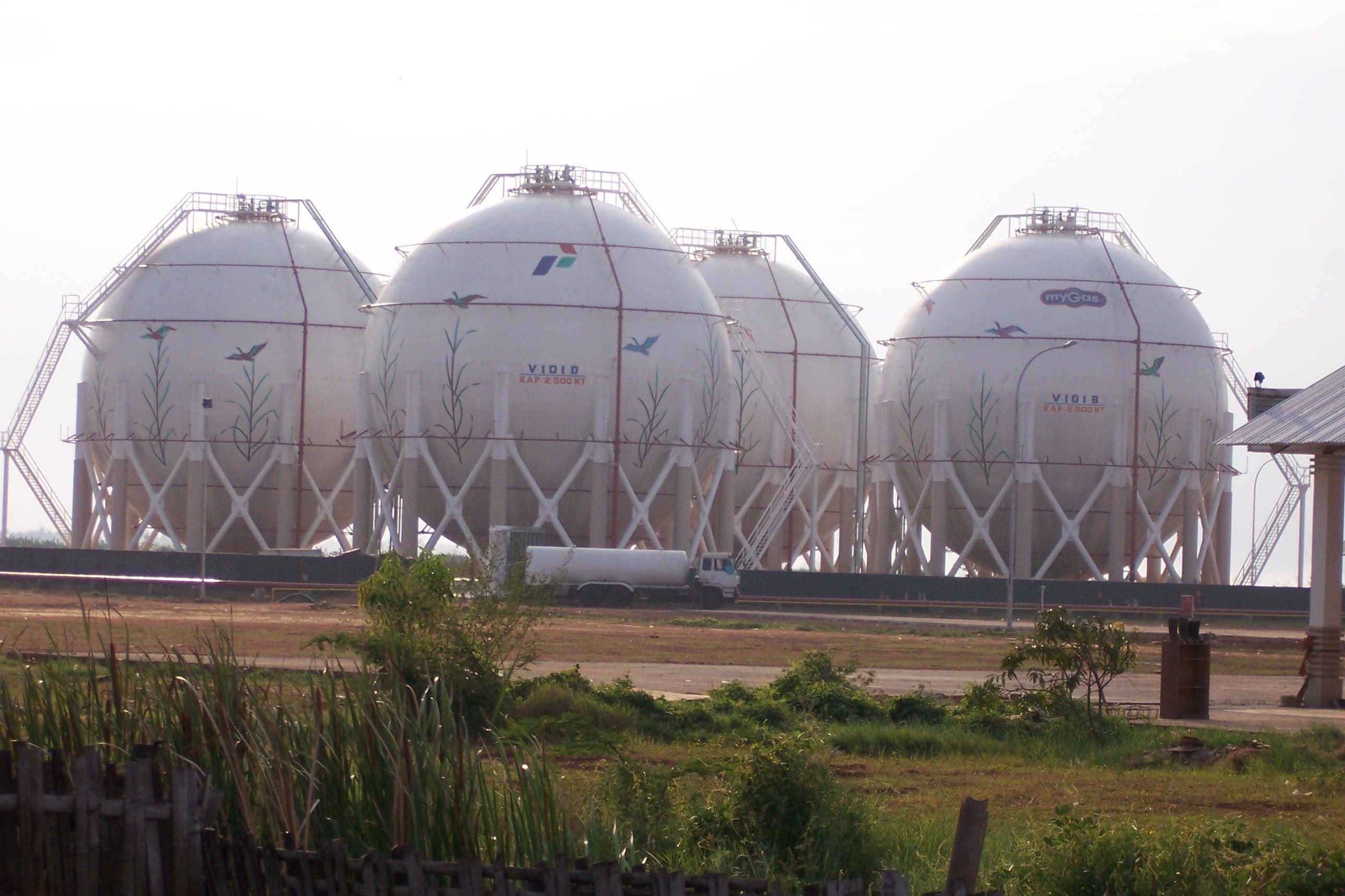 Subsidi Energi Fosil Berlanjut: Mengapa Kita tak Belajar dari Efek Konflik Selat Hormuz?