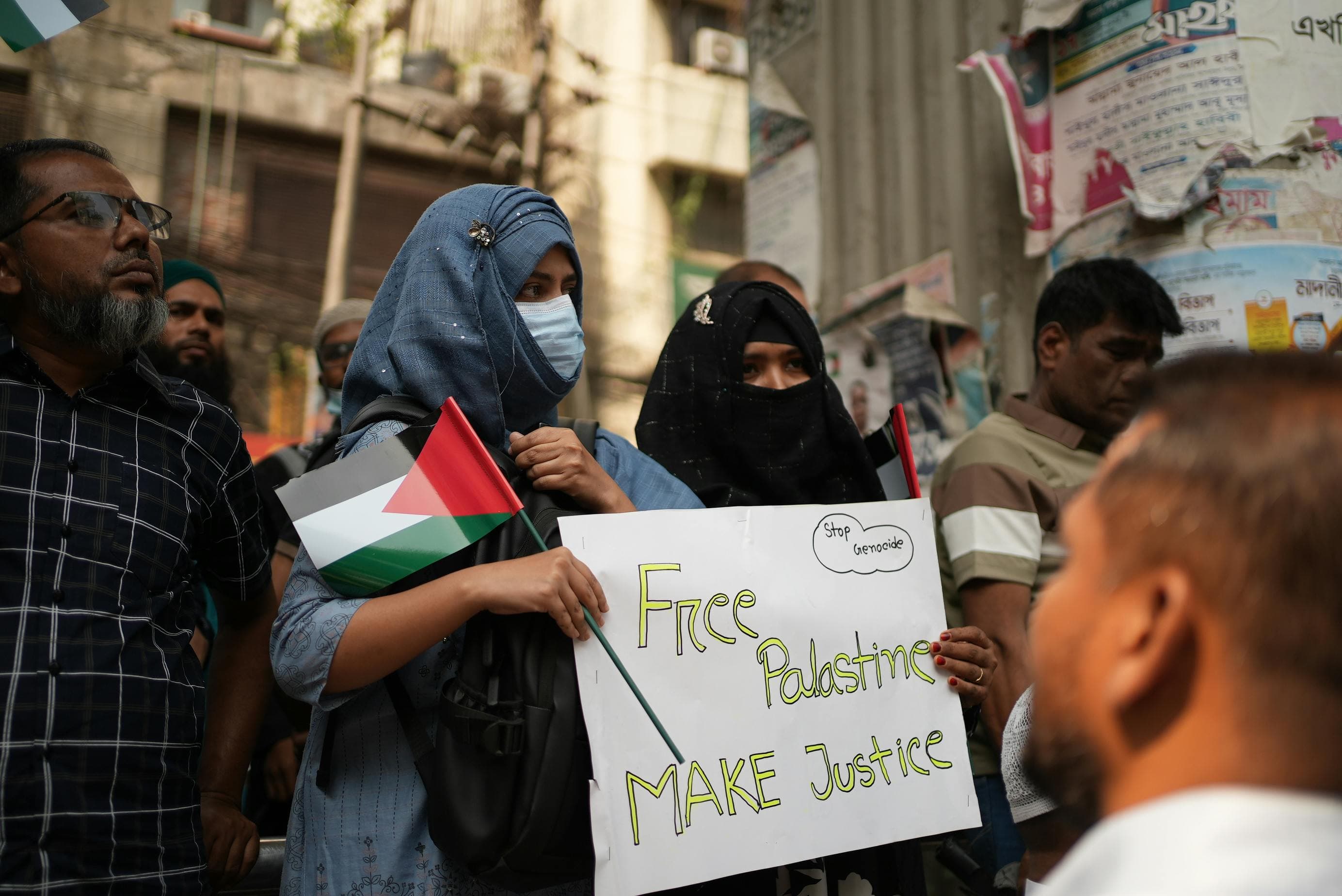 Jejak Karbon Perang Mengganjal Langkah Transisi Energi