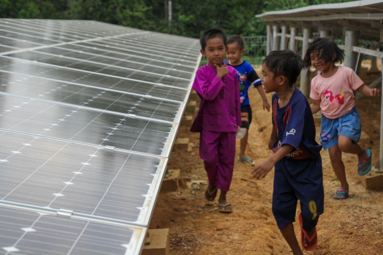 Sistem Listrik masih Dibayangi Pemadaman: Seberapa Penting Energi Berbasis Komunitas?