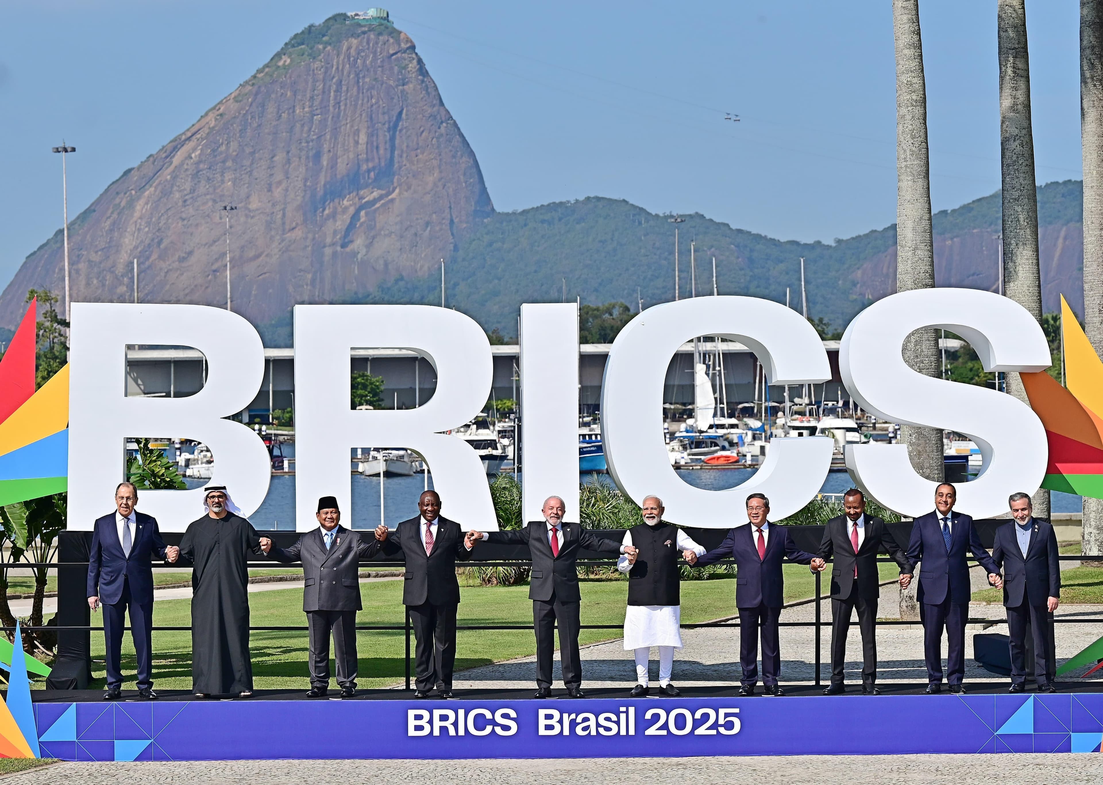 BRICS: Peluang atau Tantangan bagi Transisi Energi Indonesia?